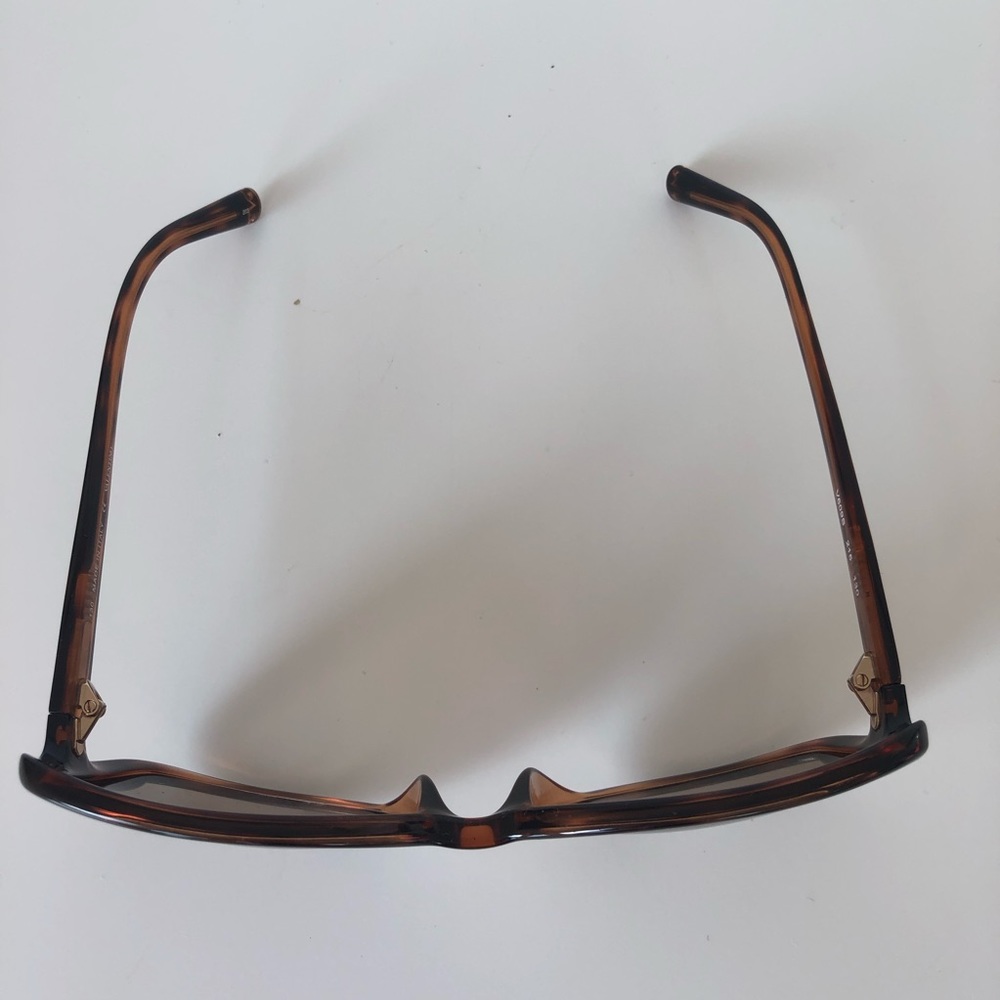 Gorgeous Valentino sunglasses! - Picture 3 of 7